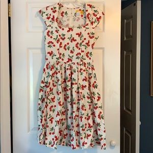 Bernie Dexter Veronique dress in cherries size SM
